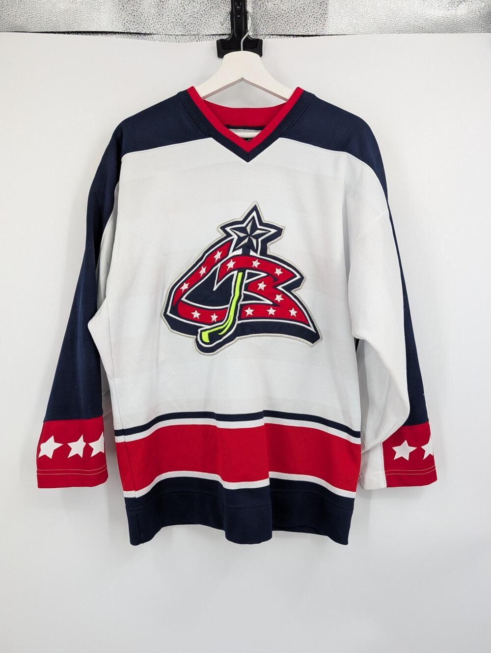 Vintage Men's Pro Player NHL Columbus Blue Jackets Stitched Hockey Jersey Medium